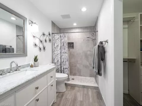 Bath - 3603 Arctic Cir #402, Naples, FL 34112 photo 1 of 3