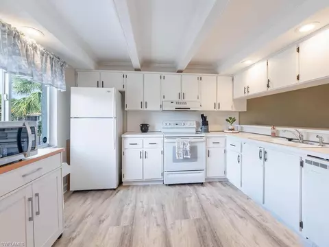 Kitchen - 3603 Arctic Cir #402, Naples, FL 34112 photo 2 of 3