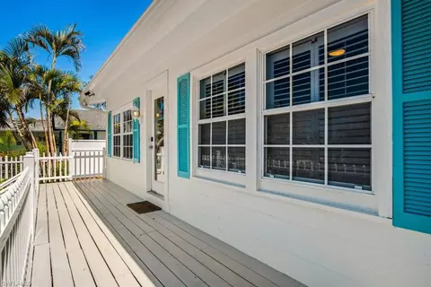Exterior - 1012 Ridge St, Naples, FL 34103 photo 2 of 8
