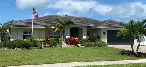 152 Saxon St, Marco Island, FL 34145