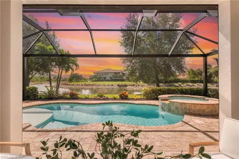 8834 Vaccaro Ct, Naples, FL 34119