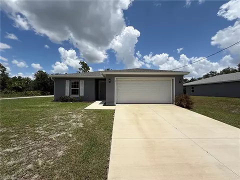 40 Ponoka St, Port Charlotte, FL 33954