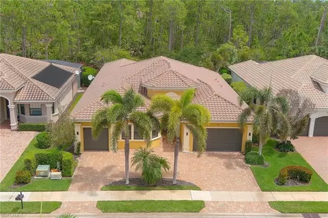 3876 Gibralter Dr, Naples, FL 34119