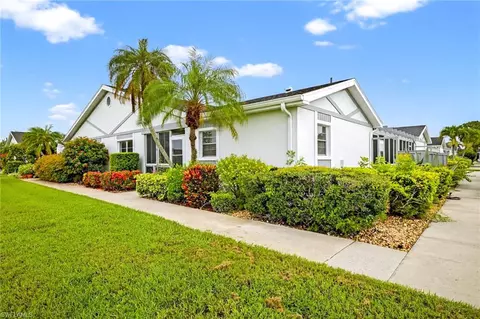 6886 Bogey Dr, Fort Myers, FL 33919