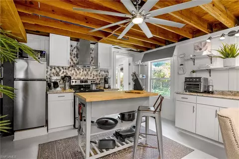 Kitchen - 2832 Weeks Ave, Naples, FL 34112 photo 9 of 9