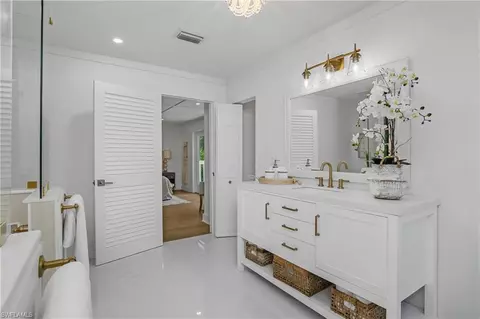 Bath - 2832 Weeks Ave, Naples, FL 34112 photo 2 of 5