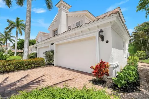 9053 Cascada Way #202, Naples, FL 34114