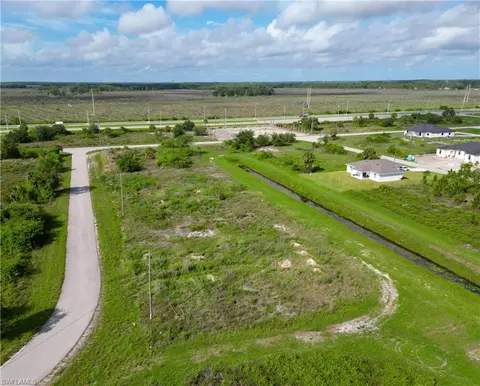 1009 Kirkwood St, Lehigh Acres, FL 33974