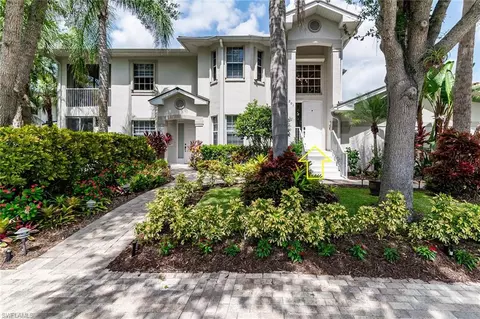 5040 Yacht Harbor Cir #6, Naples, FL 34112