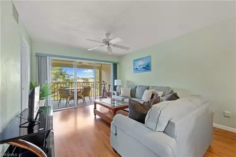 1018 Manatee Rd #E302, Naples, FL 34114