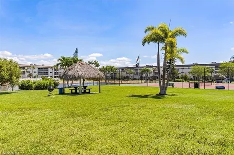 Exterior - 1018 Manatee Rd #E302, Naples, FL 34114 photo 2 of 3