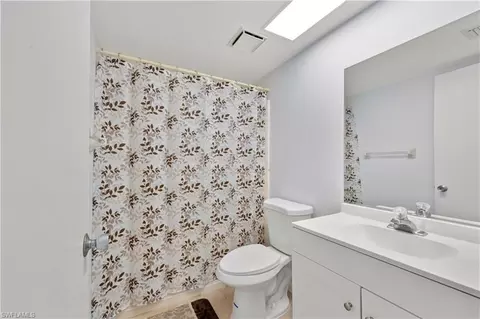 Bath - 1018 Manatee Rd #E302, Naples, FL 34114 photo 2 of 2