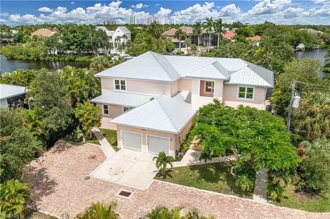 4230 Racoon Bay Dr, Bonita Springs, FL 34134
