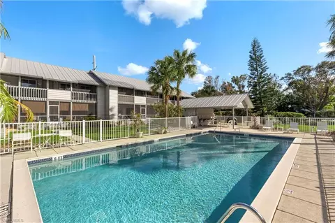 1297 7th Ave N #102, Naples, FL 34102