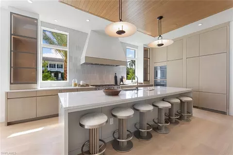 Kitchen - 581 14th Ave S, Naples, FL 34102 photo 2 of 6