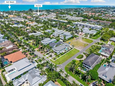 View/Area - 581 14th Ave S, Naples, FL 34102 photo 4 of 4
