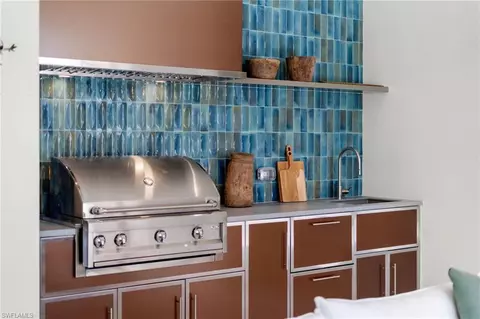 Kitchen - 581 14th Ave S, Naples, FL 34102 photo 6 of 6