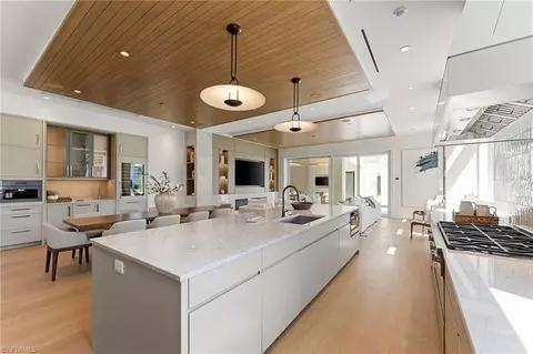 Kitchen - 581 14th Ave S, Naples, FL 34102 photo 1 of 6