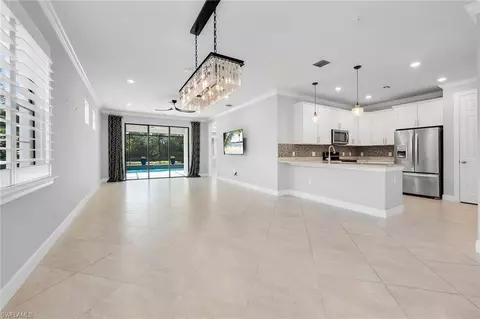 7690 Jacaranda Ln, Naples, FL 34114 photo 5