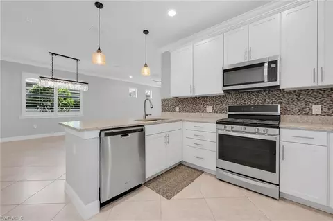 7690 Jacaranda Ln, Naples, FL 34114 photo 3
