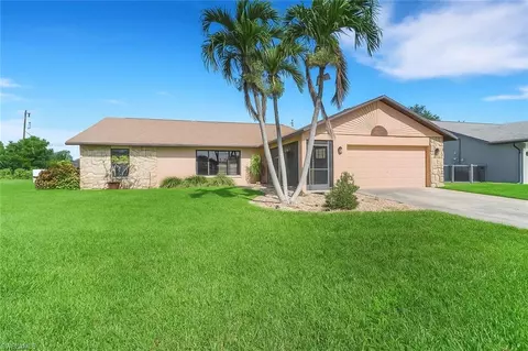 124 SE 12th Ct, Cape Coral, FL 33990