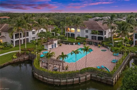5004 Maxwell Cir #3-202, Naples, FL 34105