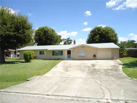 132 Coral Dr, Fort Myers, FL 33905
