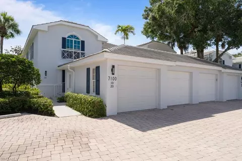 7100 Barrington Cir #101, Naples, FL 34108