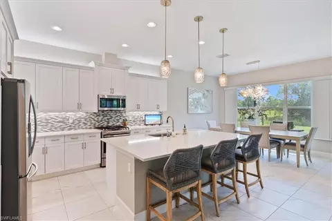 28646 Lobos Cir, Bonita Springs, FL 34135