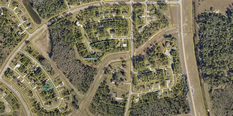 8016 Memory Cir, Labelle, FL 33935 photo 3
