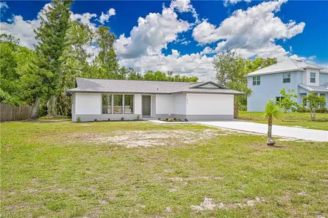 18515 Spruce Dr W, Fort Myers, FL 33967