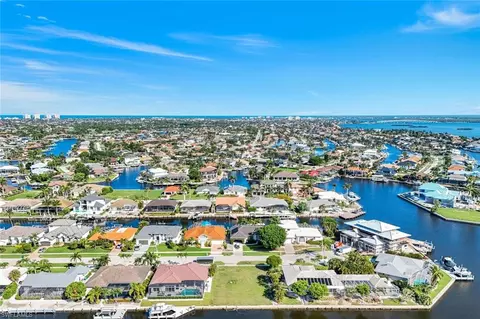 1889 Woodbine Ct, Marco Island, FL 34145