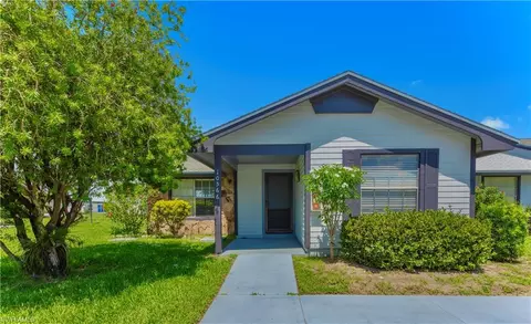 10566 Quincy Ct, Lehigh Acres, FL 33936