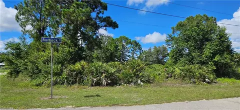 1272 Burbeck St, Fort Myers, FL 33913
