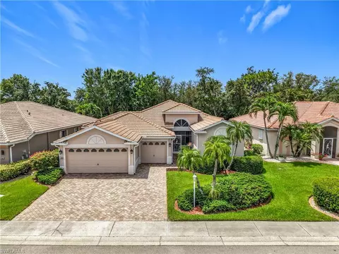 2050 Rio Nuevo Dr, North Fort Myers, FL 33917