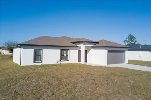 2107 Jefferson Ave, Alva, FL 33920
