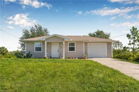 2818 66th St W, Lehigh Acres, FL 33971
