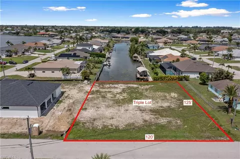 824 SW 4th Pl, Cape Coral, FL 33991