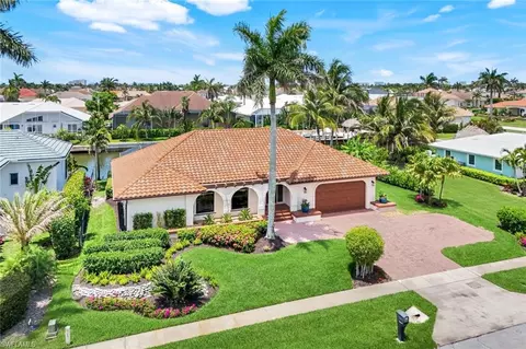 284 Polynesia Ct, Marco Island, FL 34145
