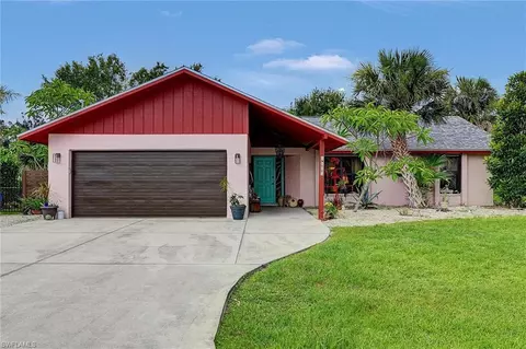 4603 Villa Capri Ln, Bonita Springs, FL 34134
