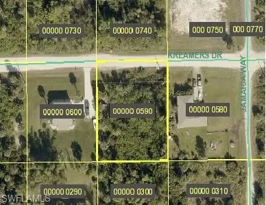 7337 Kreamers Dr, Bokeelia, FL 33922