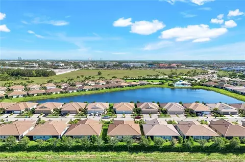 10341 Bonavie Cove Dr, Fort Myers, FL 33966