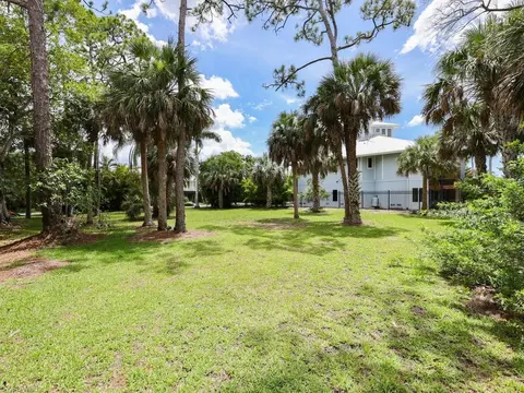 1675 Avion Pl, Naples, FL 34104 photo 9