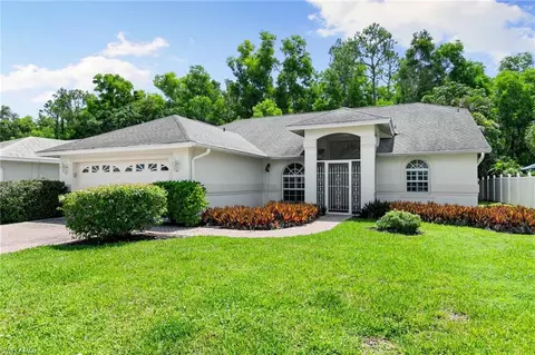 2052 Piccadilly Circus, Naples, FL 34112