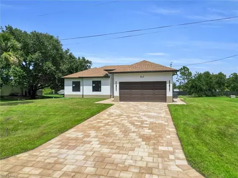 814 Mckinley Ave, Lehigh Acres, FL 33972