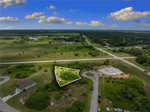 7013 Alpine Ct, Labelle, FL 33935 photo 4