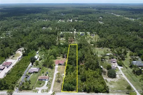 4 Nnn 16th Ave NE, Naples, FL 34120