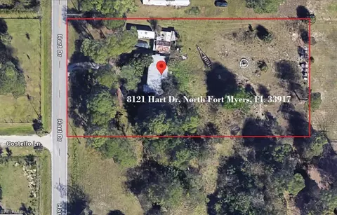8121 Hart Dr, North Fort Myers, FL 33917