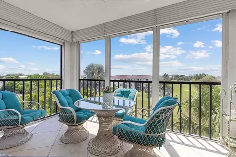 37 High Point Cir E #401, Naples, FL 34103