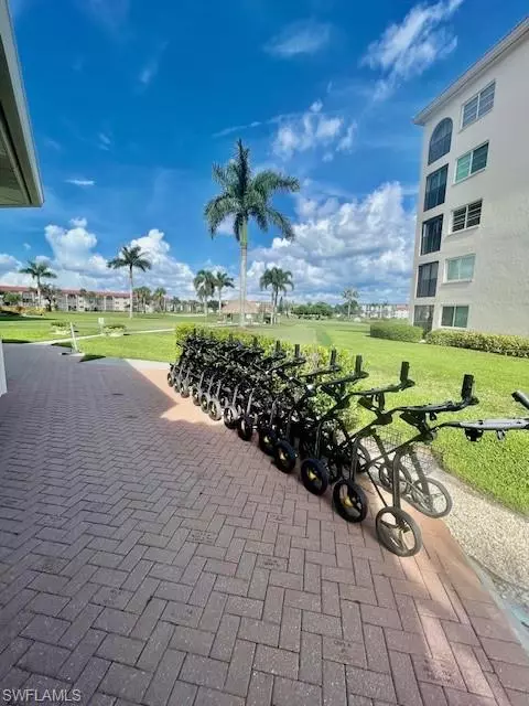 Other - 37 High Point Cir E #401, Naples, FL 34103 photo 4 of 6